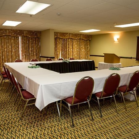 Ramada Plaza Rochester Airport 외부 사진