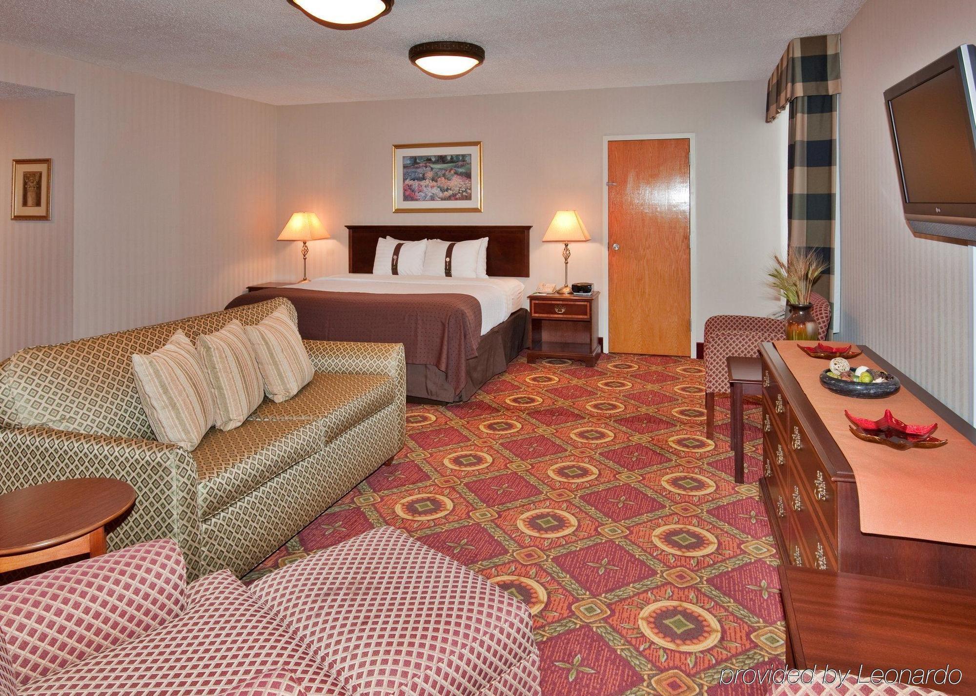 Ramada Plaza Rochester Airport 외부 사진