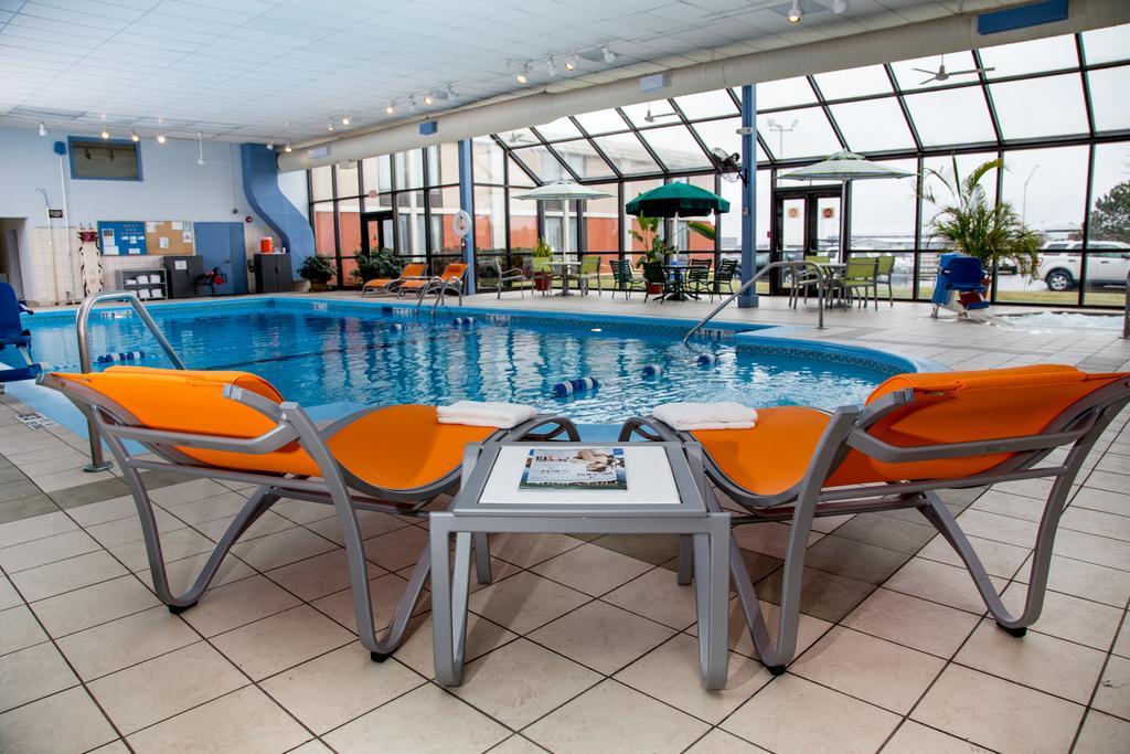 Ramada Plaza Rochester Airport 외부 사진